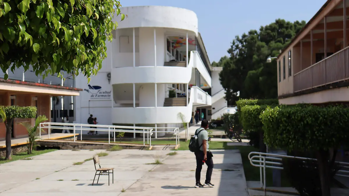 uaem-acosta1-luis-flores