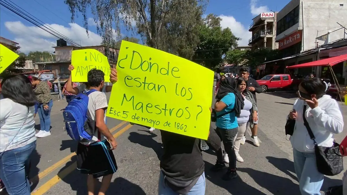 bloquean-carreterafederal2-luis-flores