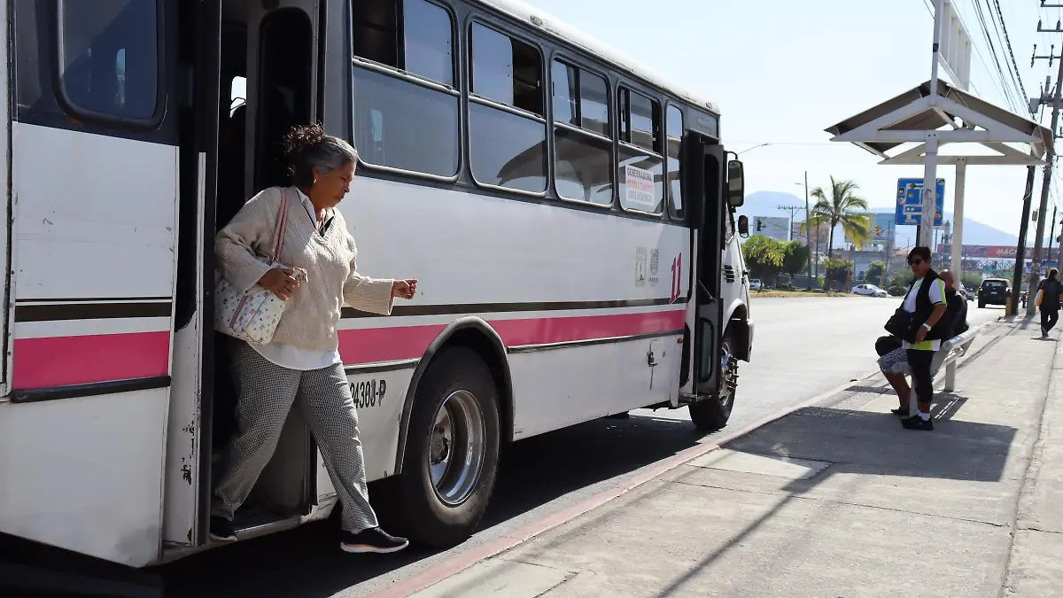 mejorar-transportepublico1-luis-flores