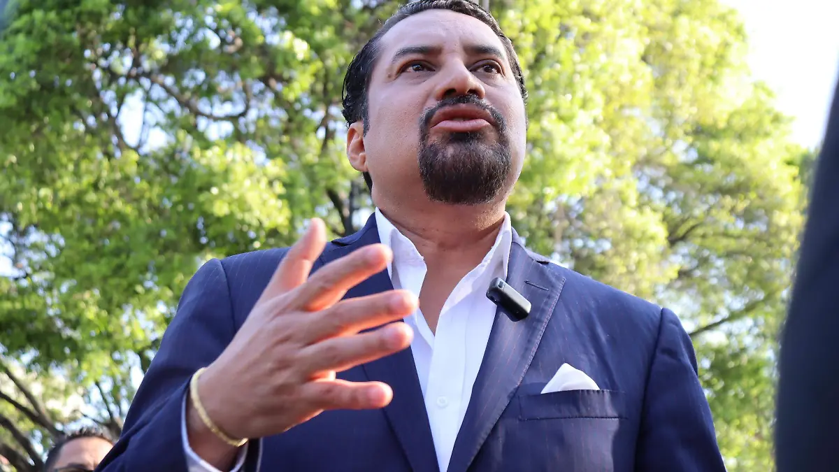 abogados-martinezbello1-luis-flores