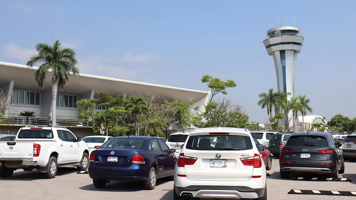 desarrolloeconomico-aeropuerto3-luis-flores