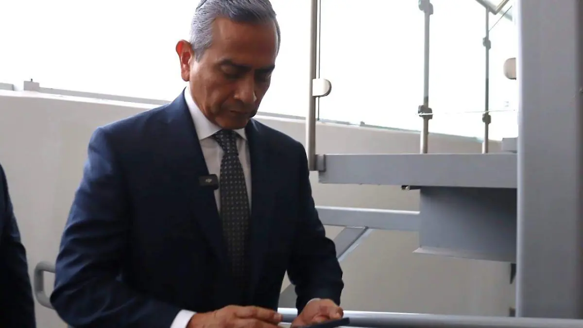 blumenkron-evaluacionservidores2-luis-flores