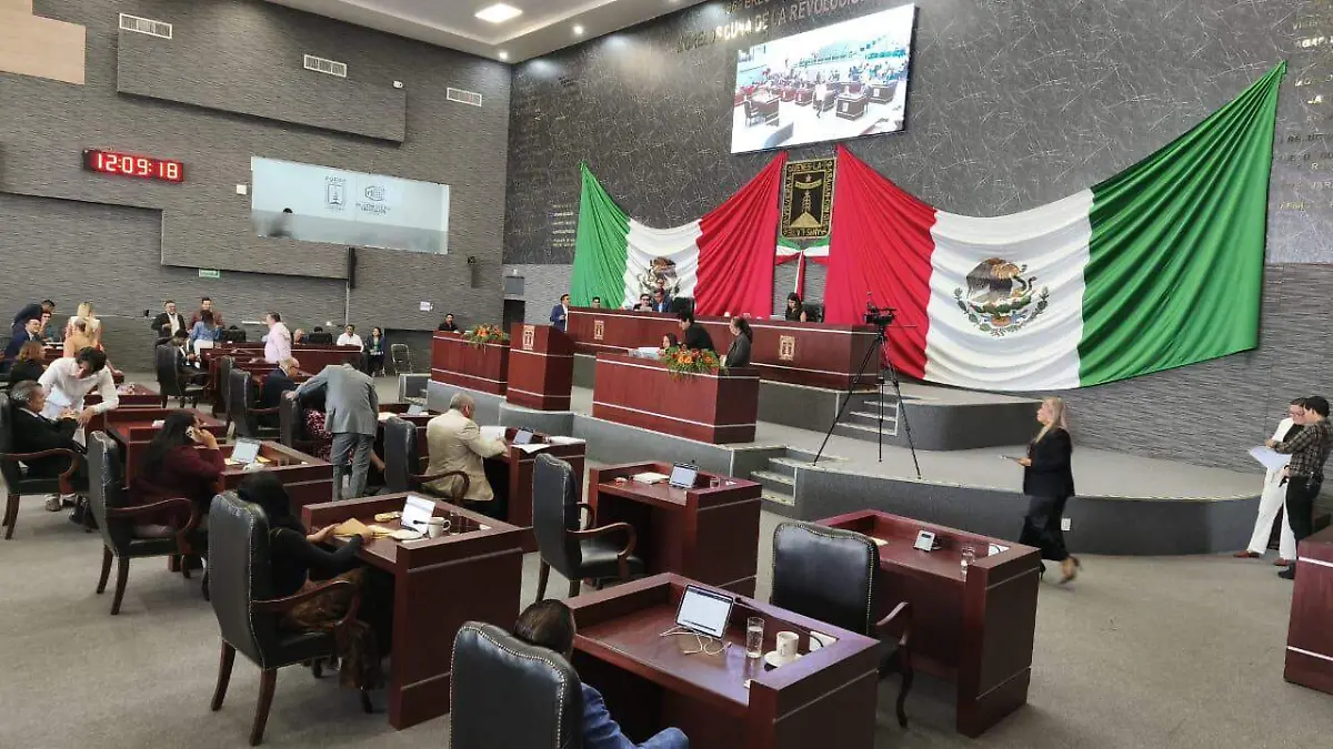 omarsesion-robos2-luis-flores