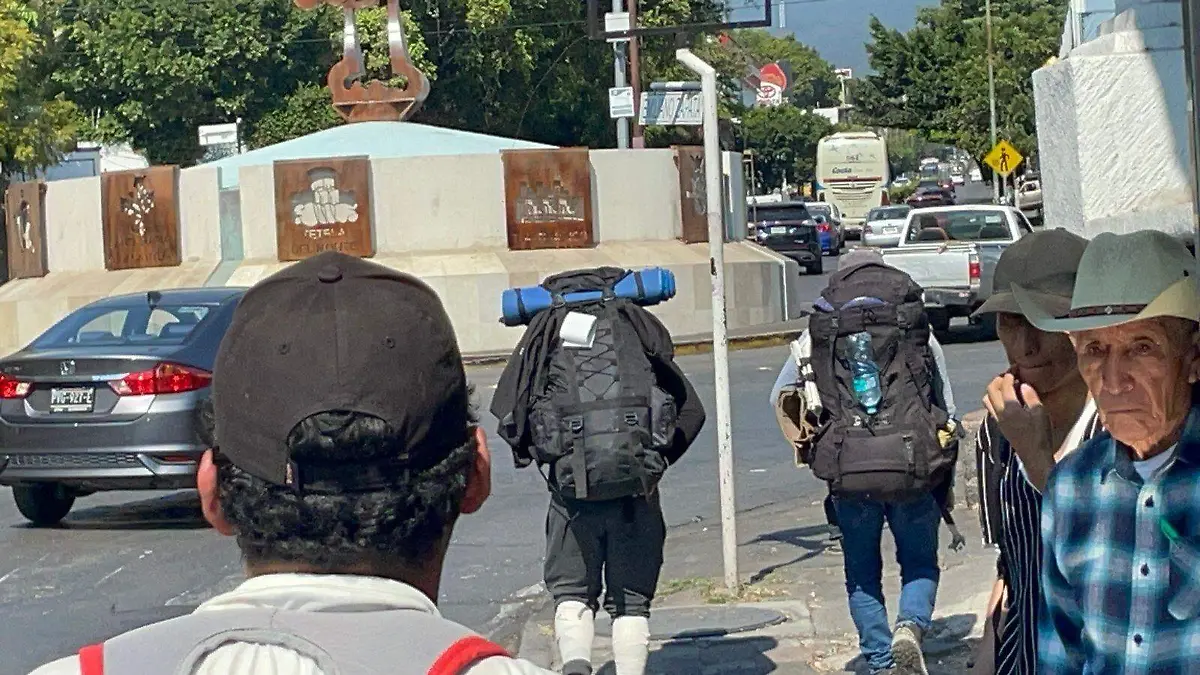 peregrinos-basílica-guadalupe (1)