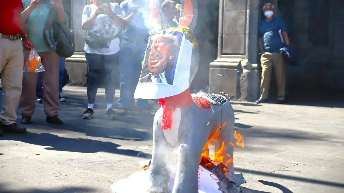 donald-trump-piñata-burro