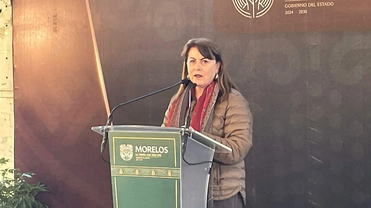 conferencia-gobernadora2-luis-flores