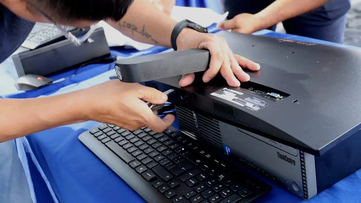 capacitaran-jovenes1-luis-flores