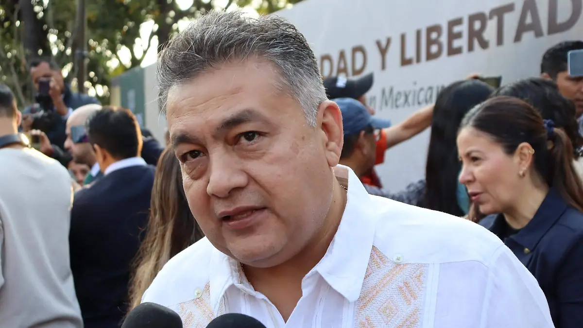 urrutia-alcaldes2-luis-flores