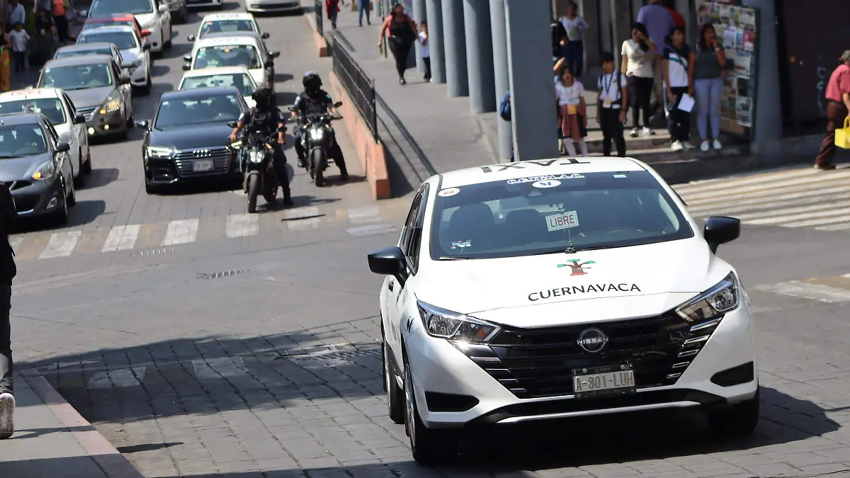 taxis-celebran1-luis-flores