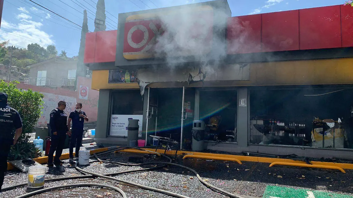 incendio-oxxo-ayuntamiento-jiutepec