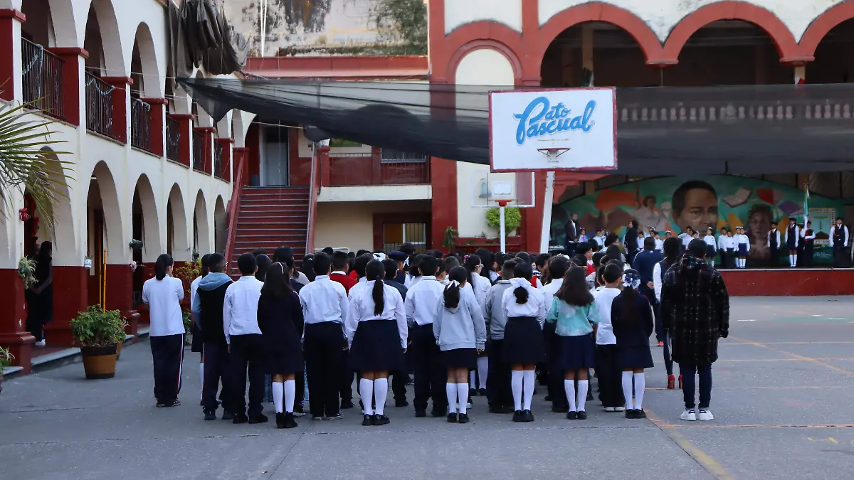 karla-balacerasescuelas3-luis-flores