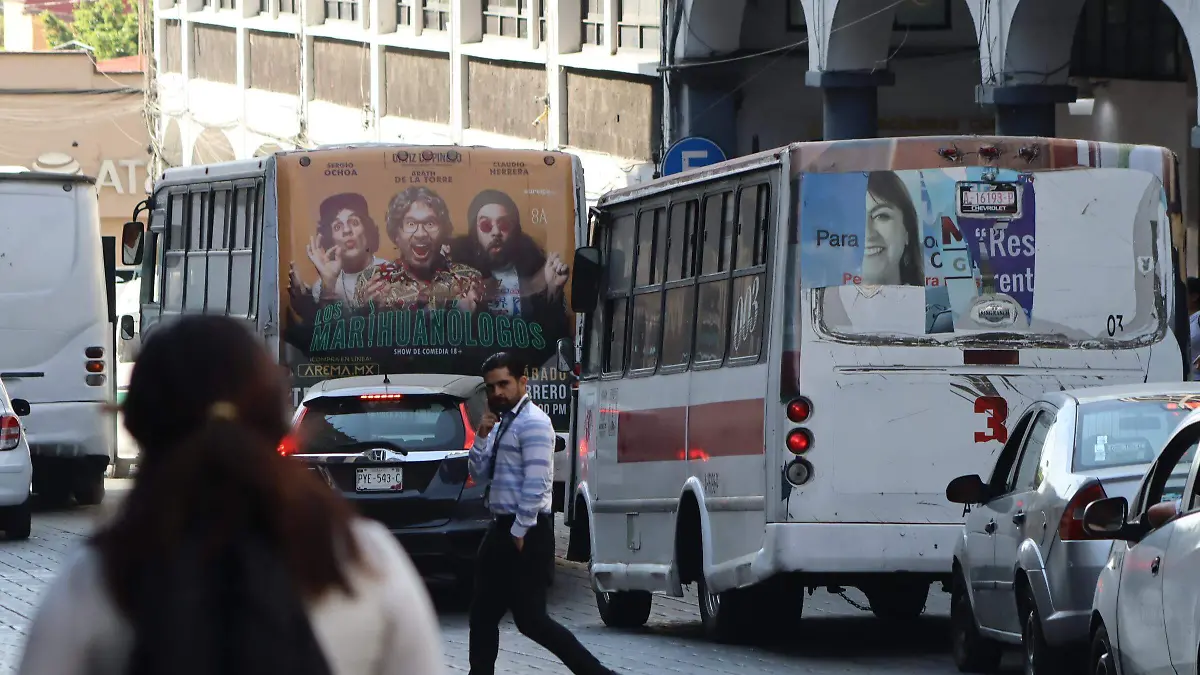 retirado-gafete2-luis-flores