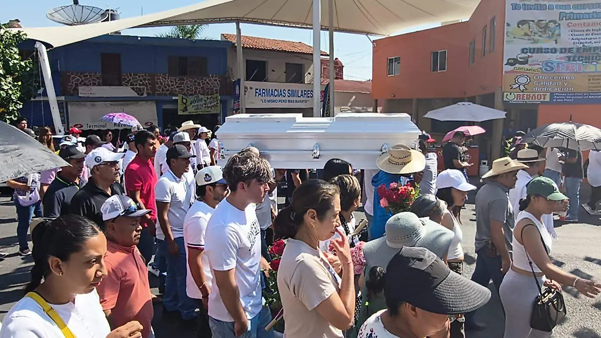 feminicidios-morelos-sepelio-karol-uaem-mazatepec-morelos-funeral (4)