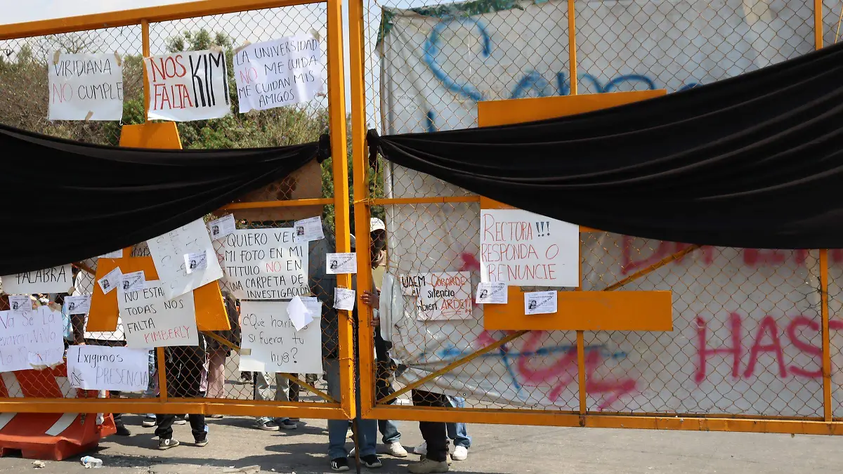 karla-dialogouaem2-luis-flores