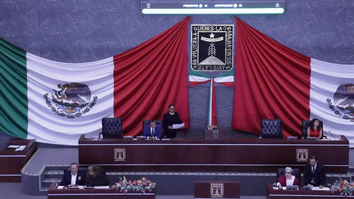 aprueban-sanciones1-luis-flores