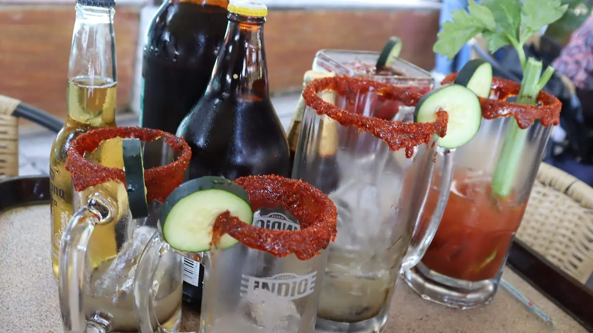 zavala-alcohol2-luis-flores