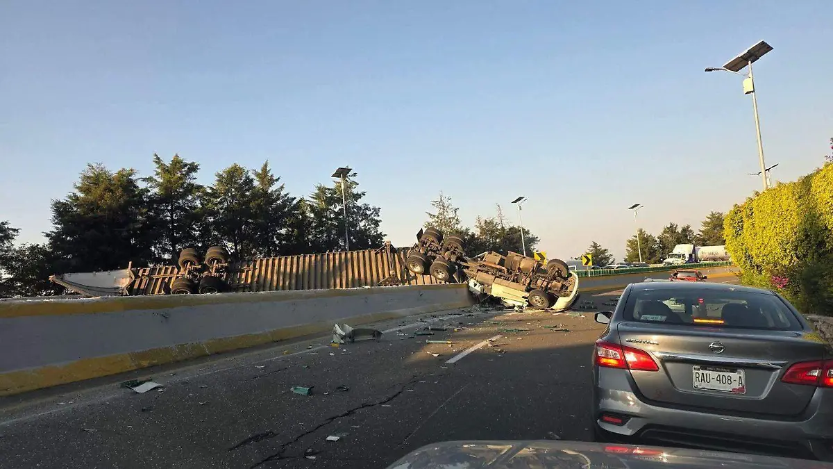 tráiler-volcado-cuernavaca