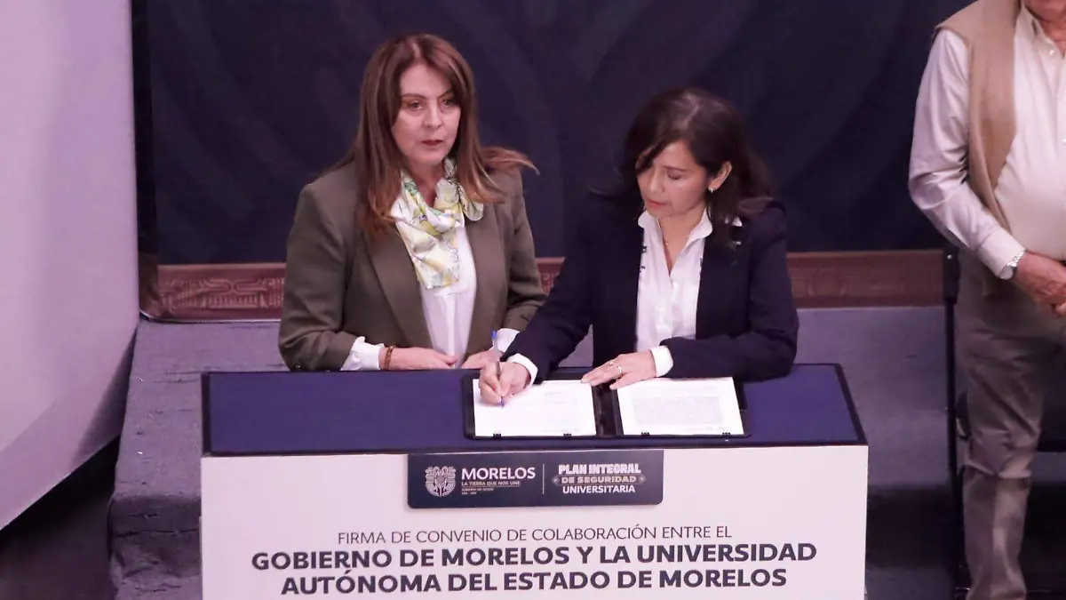 firmagobierno-uaem1-luis-flores