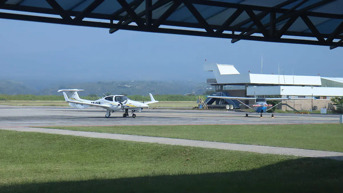 aerolinea-victor2-luis-flores