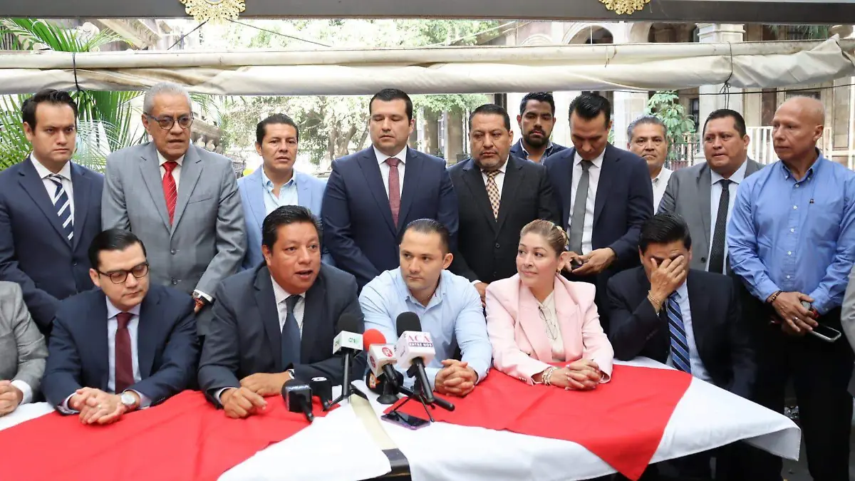 abogados-delito1-luis-flores