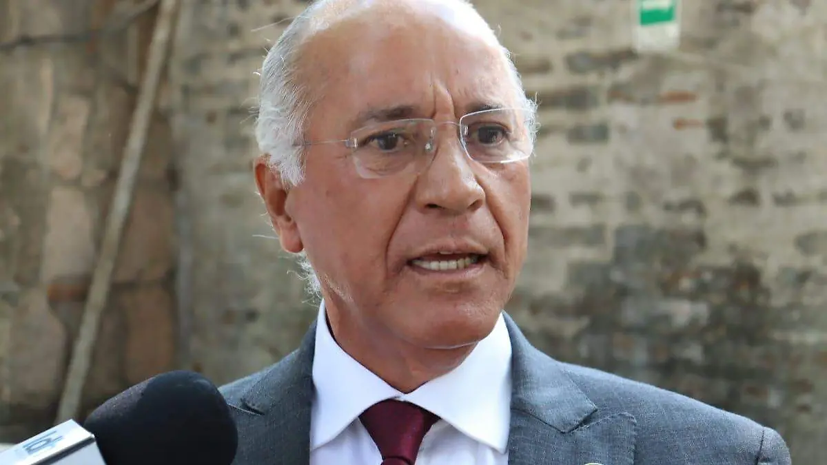 distribuidoruaem-adolfobarragan1-luis-flores