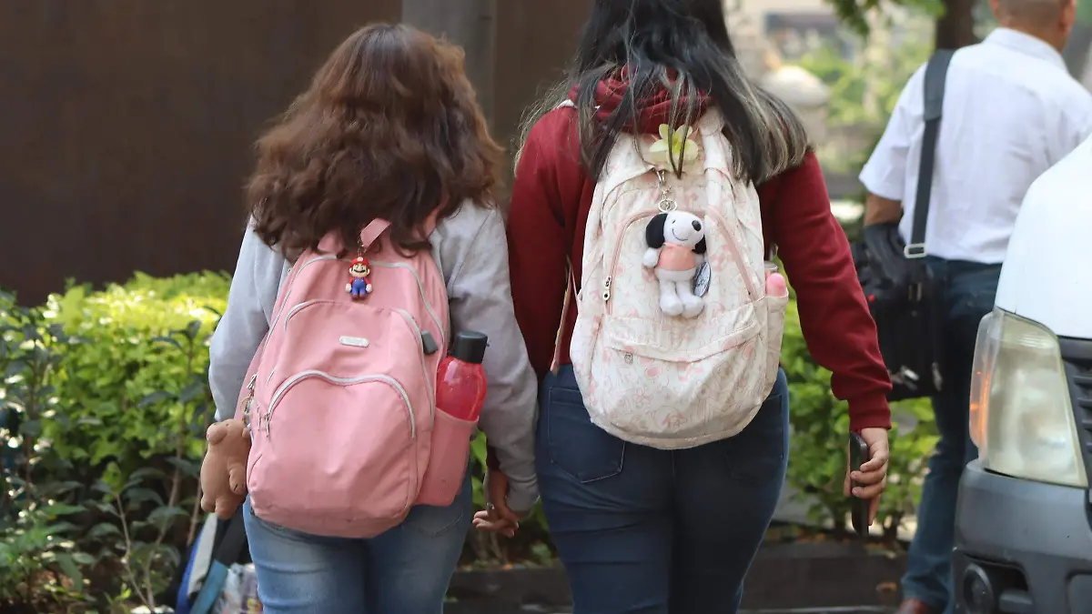 karlaherrera-tiroteoescuelas2-luis-flores