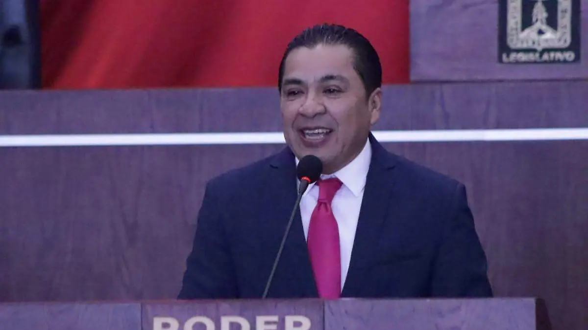 alfonsosotelo-falsastrabajo1-luis-flores