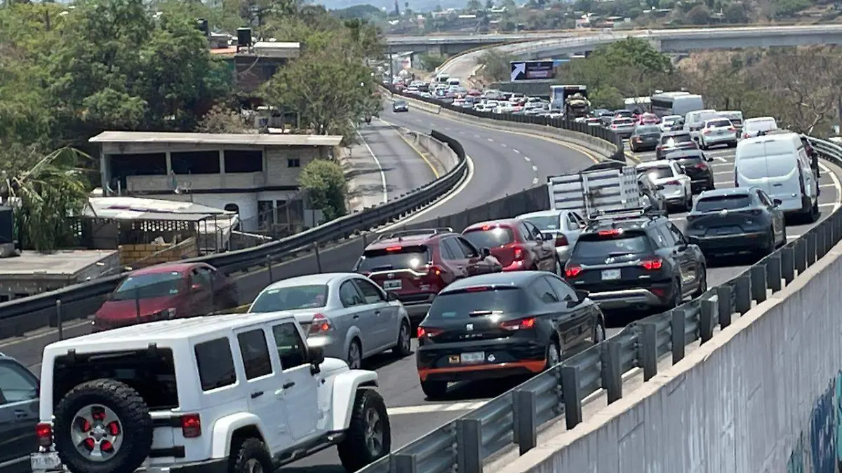 Tráfico-Cuernavaca-Acapulco-Puente-1-mayo