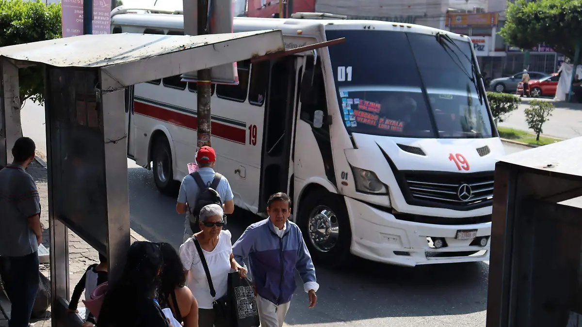 albertobarrera-transportepublico2-luis-flores