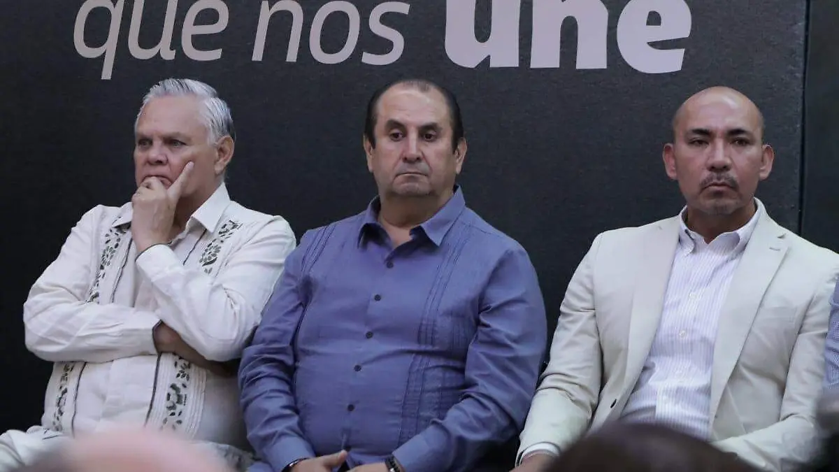 victortrujillo-pagoutilidades2-luis-flores