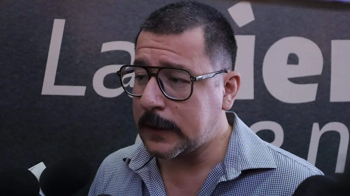 jorgebarrera-unidadeschatarra2-luis-flores