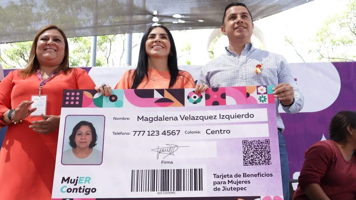 jiutepecentrega-tarjetasmujeres1-luis-flores