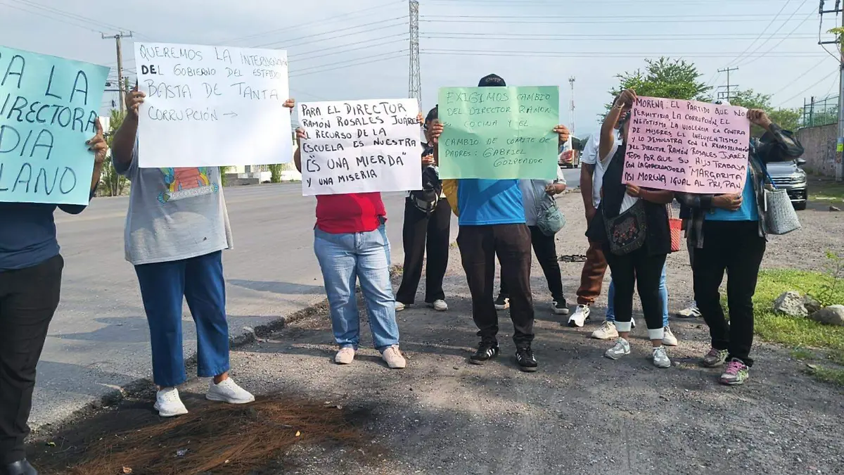 manifestacion-bloqueo-carretero-inconformidad-zona-sur-morelos