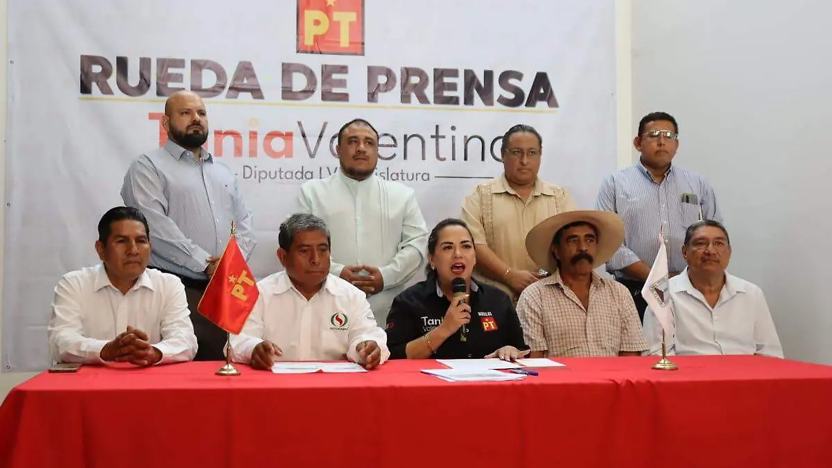 taniavalentina-plagaguacateros1-luis-flores