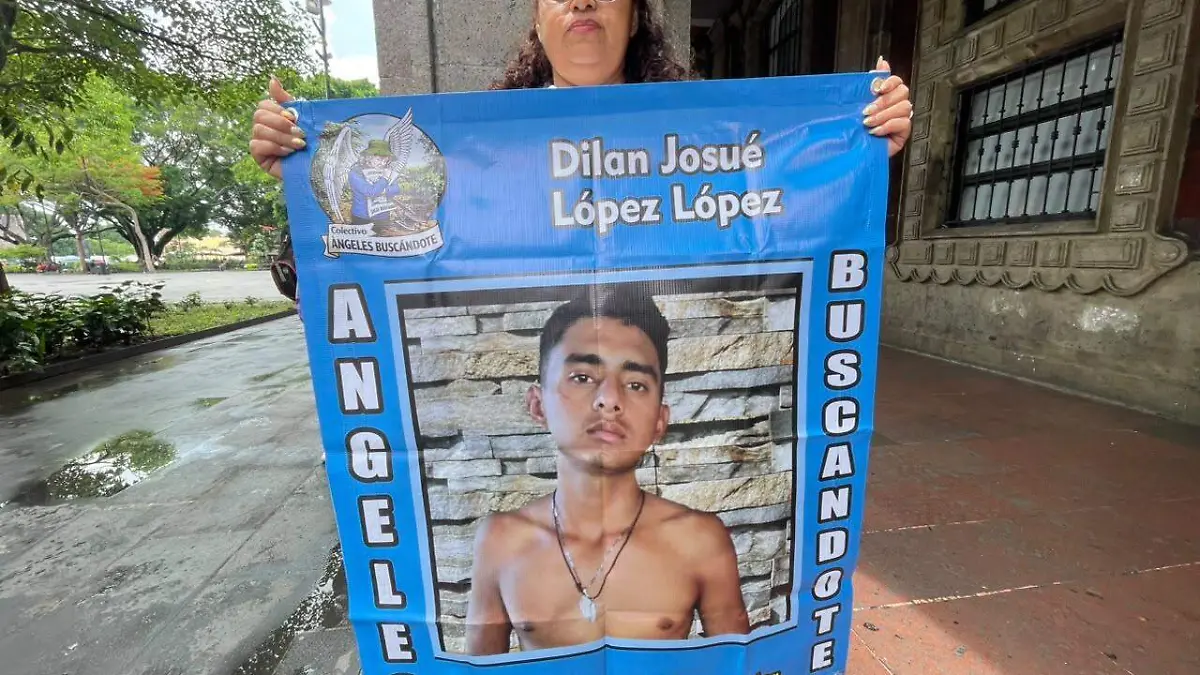 pasaraños-hijojaaminlopez1-luis-flores