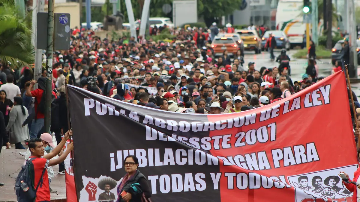ruthcontra-marchasviolentas1-luis-flores