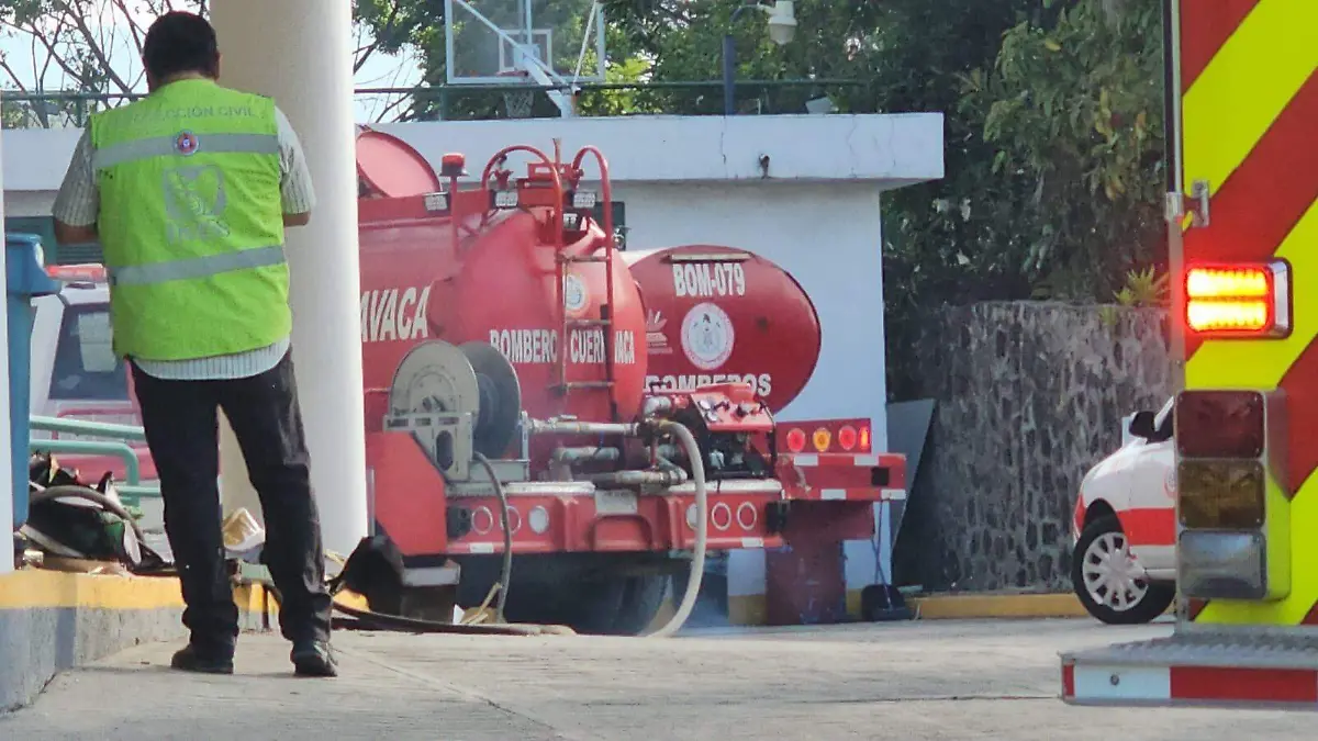 bomberos-incendio-subdelegación-IMSS
