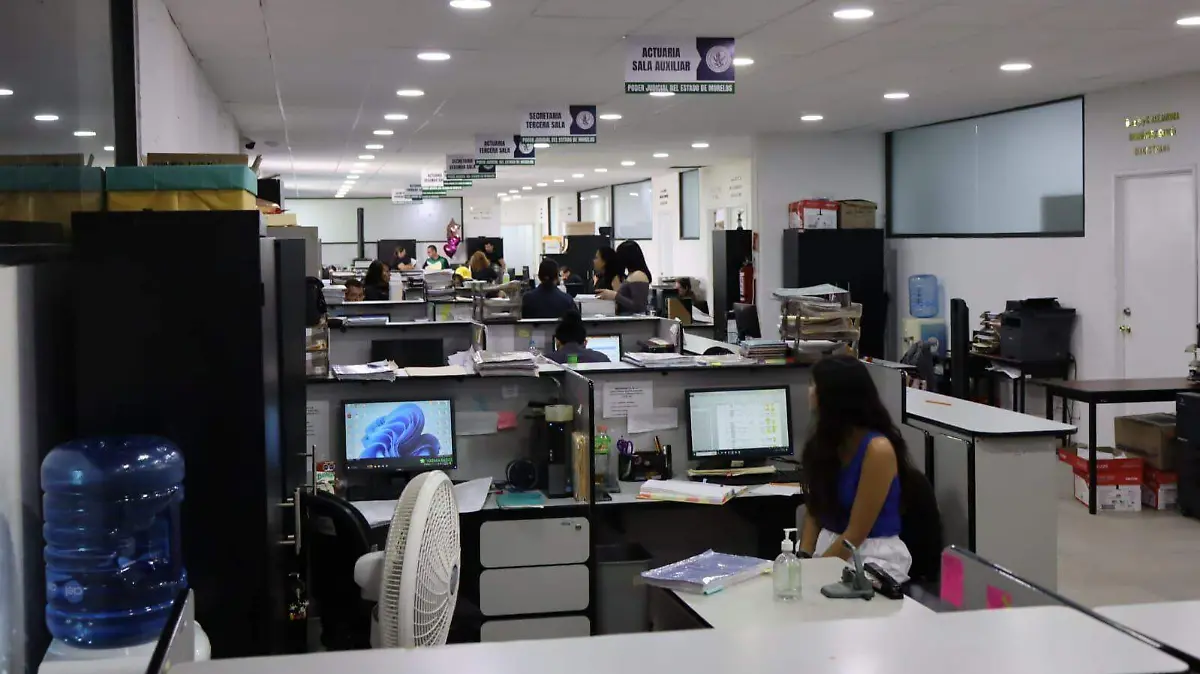 TSJ-empleados-oficinas-Morelos