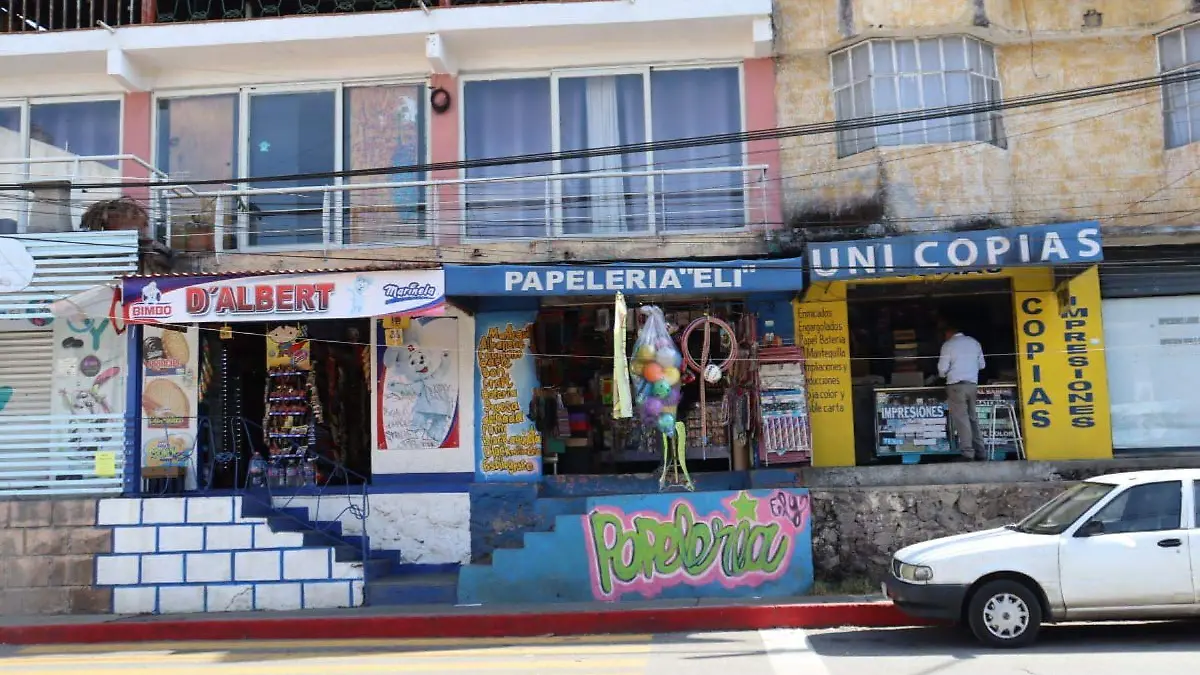 Comercio-avenida-Universidad-Cuernavaca