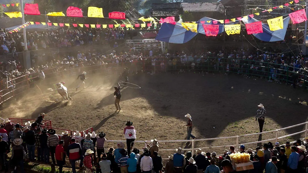 965926_Jaripeo Comachuen Michoacán_web