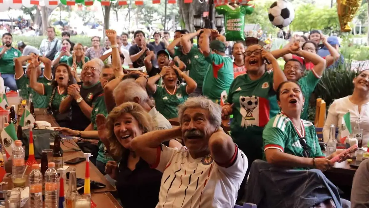 ambiente-mundial-futbol-centro-cuernavaca (1) (2)