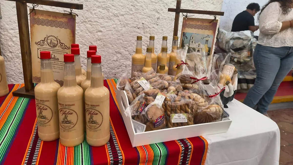 Rompope-Queso-presentación-feria-Tehuixtla