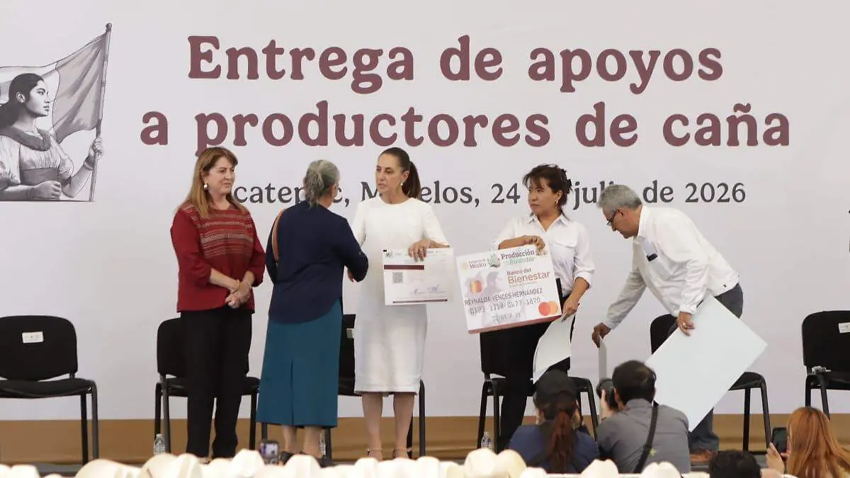 Claudia-Sheinbaum-presidenta-México-entrega-apoyos-a-cañeros