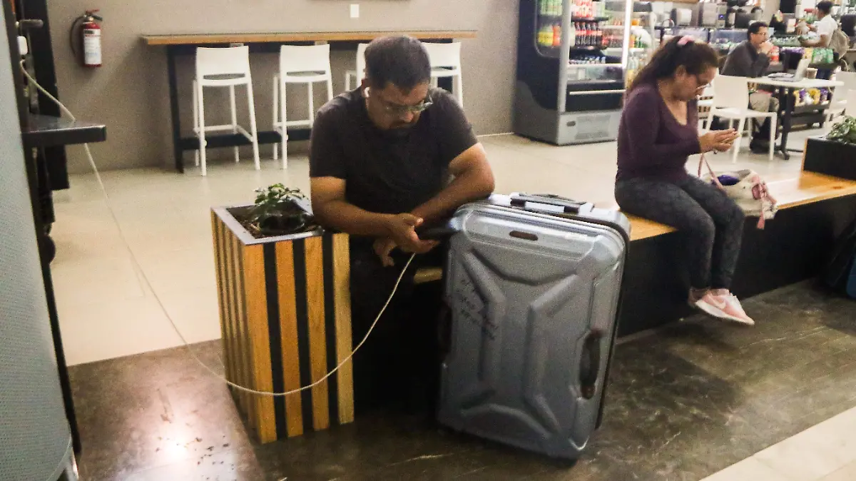 1093393_Pasajeros en el AIFA_impreso