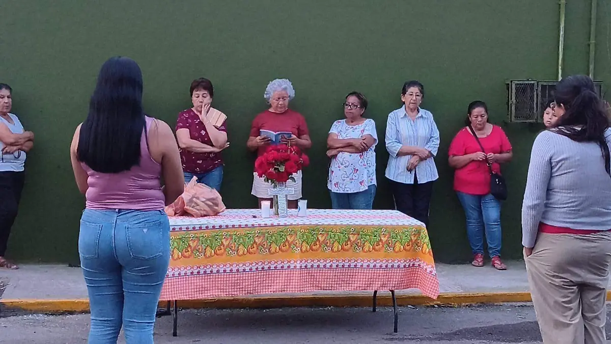 Las Granjas-novenario-vecinos