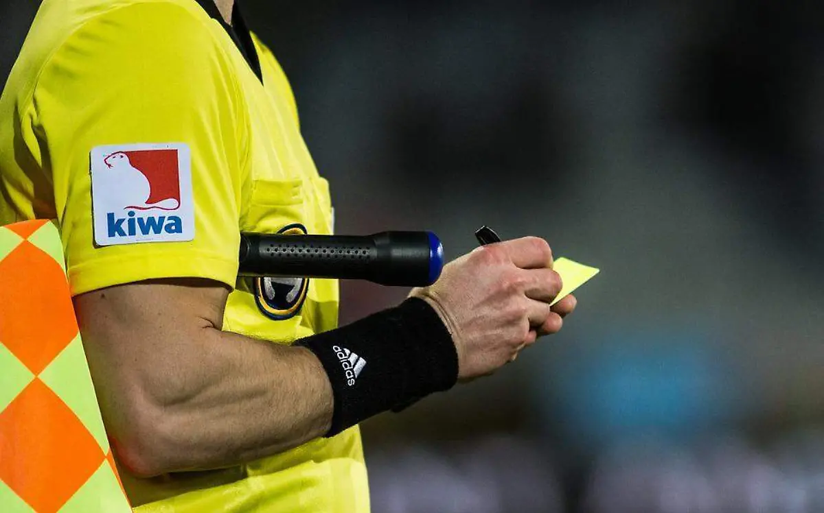 football-referee-6145760_960_720