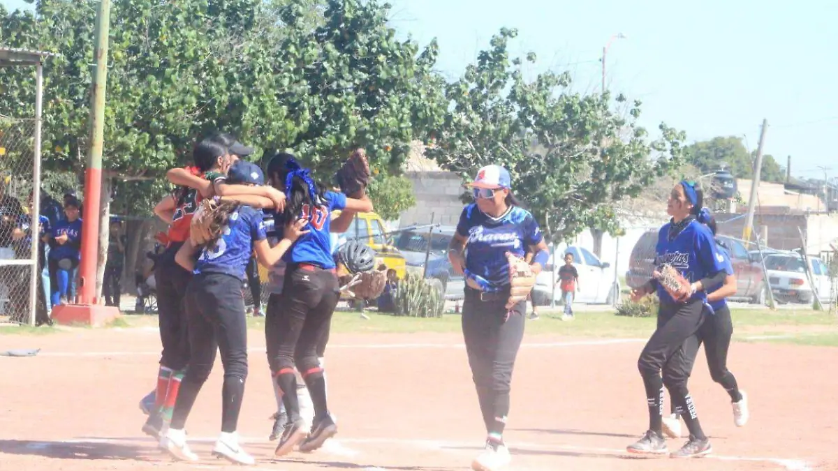 Lerdo se lleva los dos boletos al macrorregional