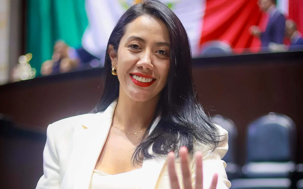 Toma protesta Betzabé Martínez como diputada federal