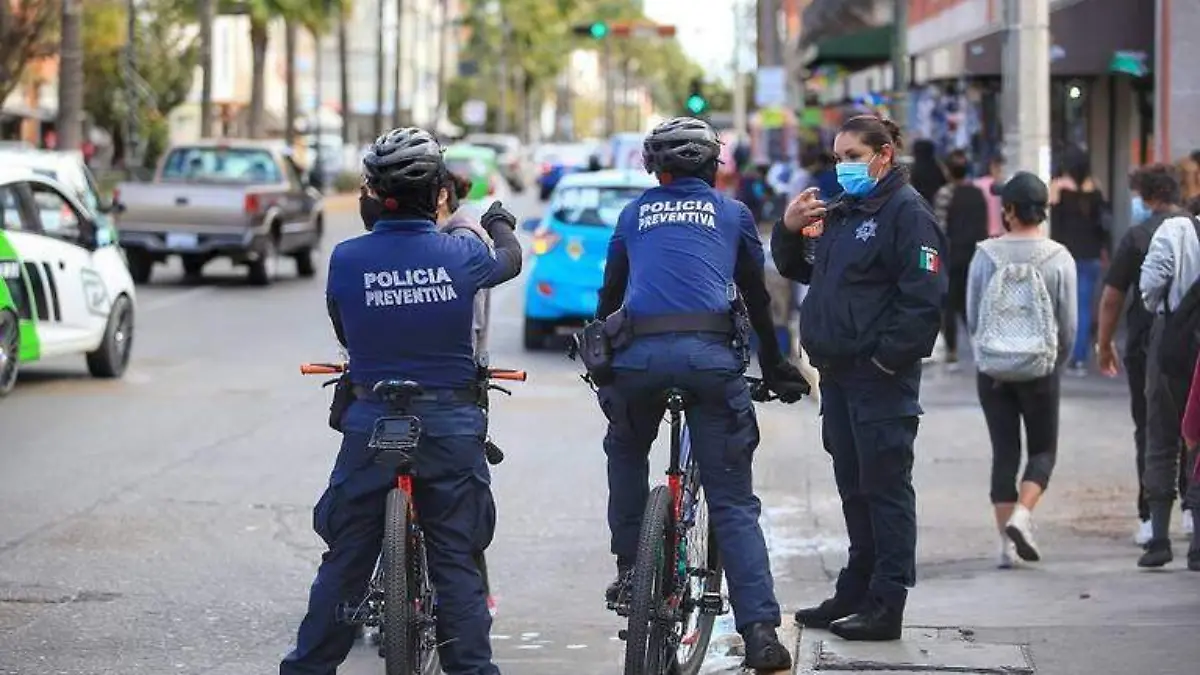 Proponen incremento salarial a policías municipales