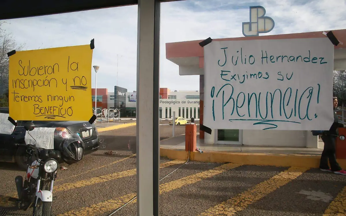 Alumnos de la UPD toman instalaciones